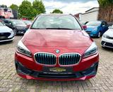 BMW 225 xe Sport Line Active Tou. KAM NAV HUD LEDER - mit Hybrid-Antrieb: Van, Automatik