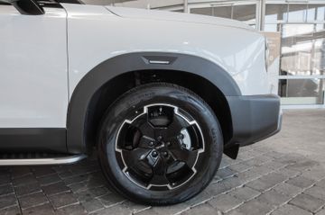 Bild 6 BAIC BJ30 4 WD Hybrid el Heckklappe Pano Leder