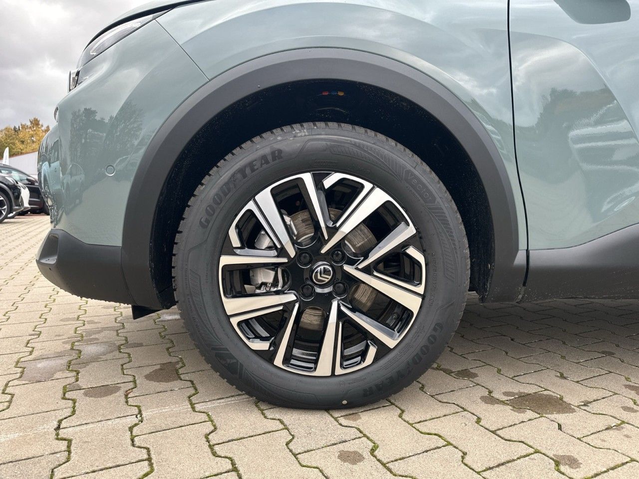 Fahrzeugabbildung Citroën C4 Benziner 130 Automatik MAX