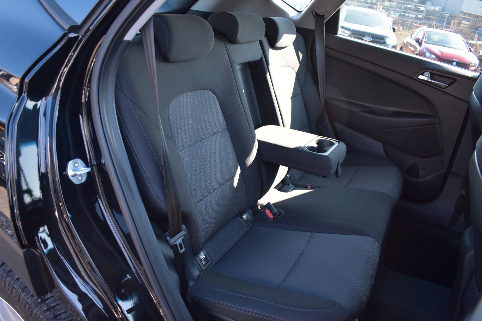 Fahrzeugabbildung Hyundai Tucson Pure 2WD