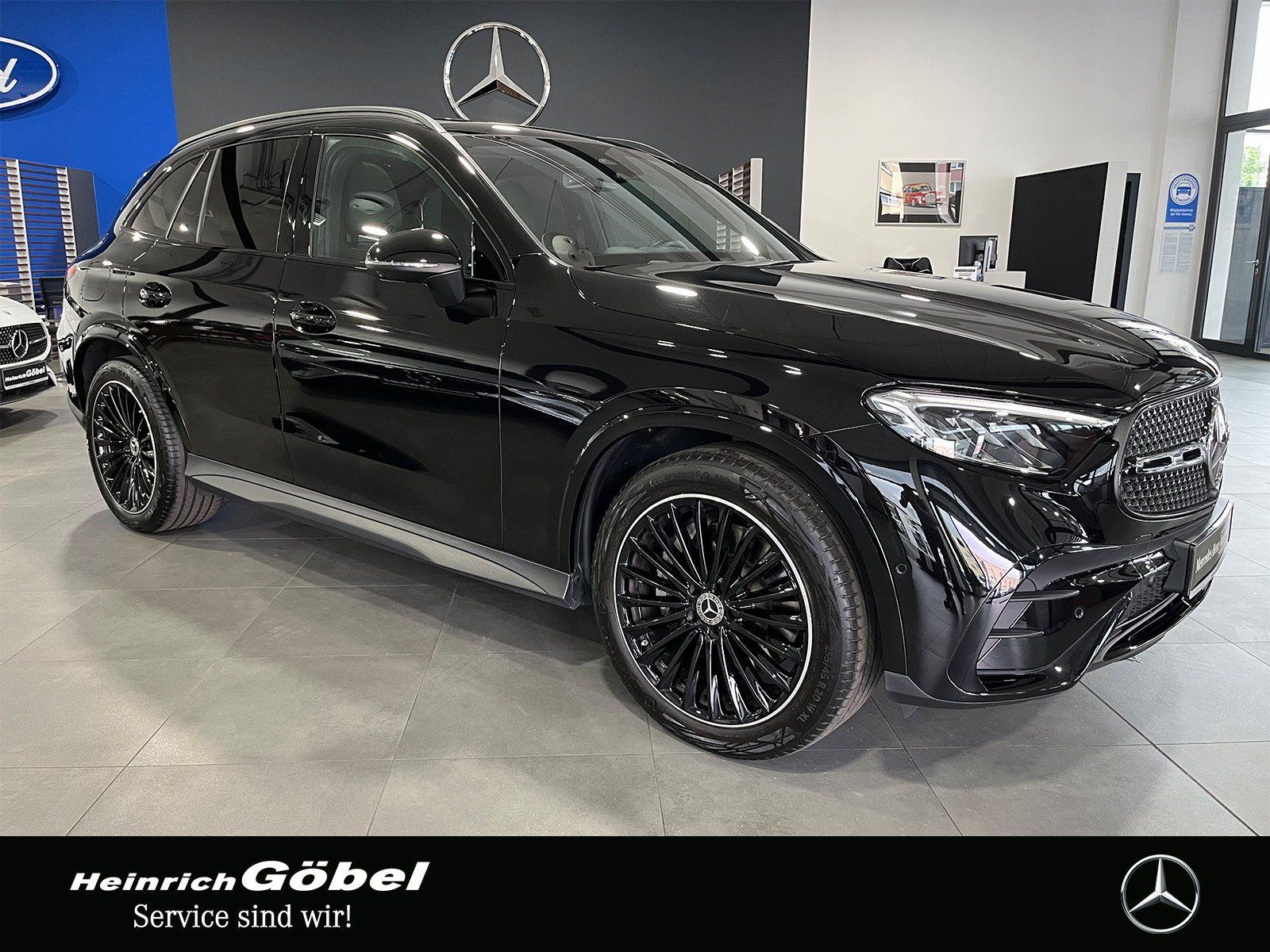 Fahrzeugabbildung Mercedes-Benz GLC 300 4M EDITION-AMG+PANO+AHK+360°+MEMORY+LED