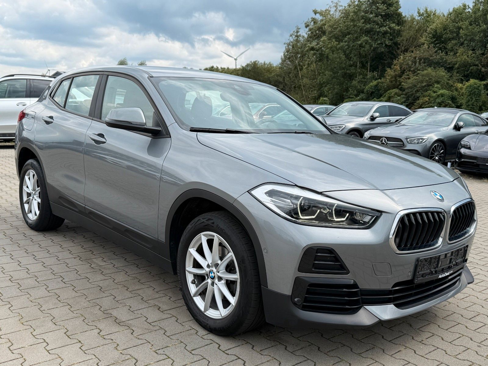 BMW X2 16d sDrive 1.5 Ltr. *Neue service imagem 3