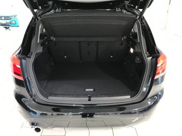 BMW Active Tourer 225xe KLIMA LED NAV PDC SHZ TEMP