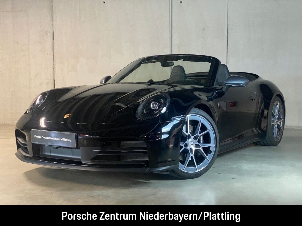 PORSCHE 992 (911) Carrera T Cabrio | Surround View |