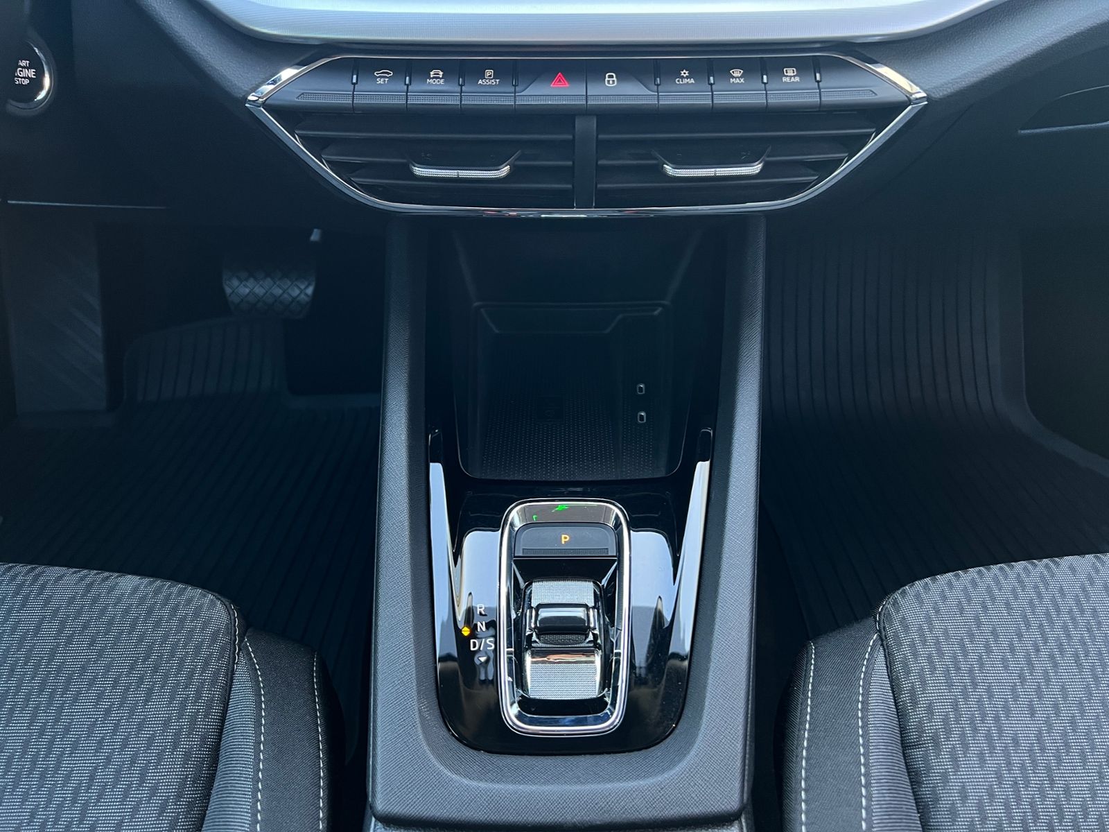 Fahrzeugabbildung SKODA Octavia III Combi iV Style 1.4 Hybrid DSG *LED,