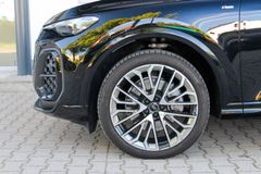 AUDI Q5 2.0 TDI / S-LINE / 21"/ BUSINESS/ AHK
