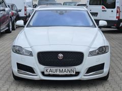 Fahrzeugabbildung XF AWD Automatik