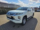Mitsubishi L200 Club Cab BASIS m. Komfort-Paket 2.2 DI-D 4W - Mitsubishi 4