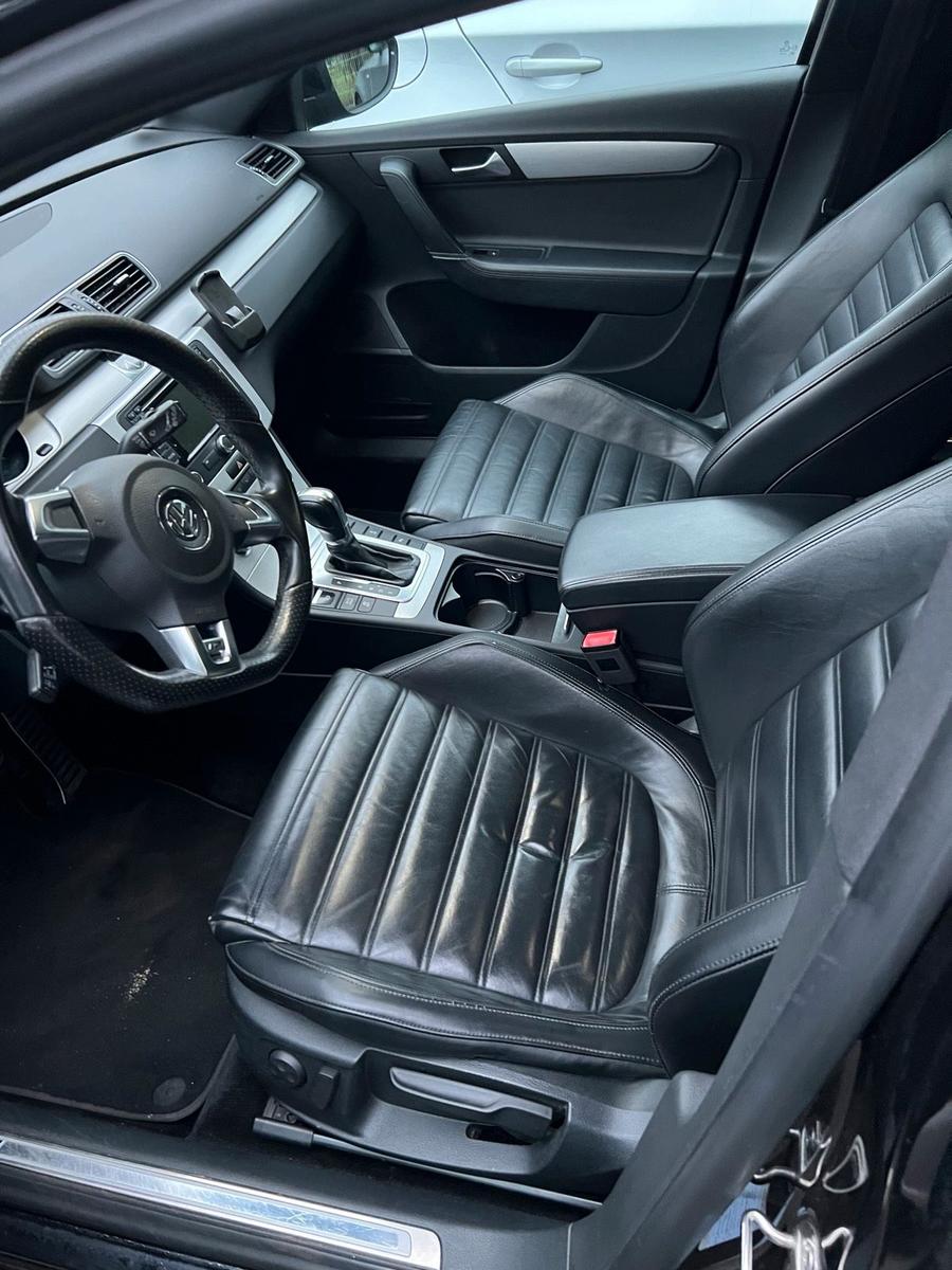 Volkswagen Passat 2013 — photo 11