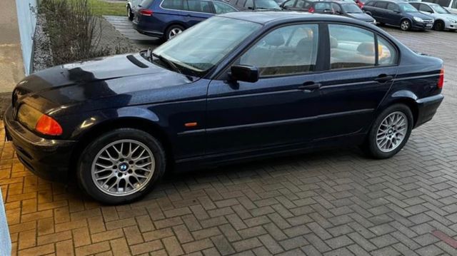 BMW 316i  Allwetterreifen + TÜV + Ölwechsel neu 