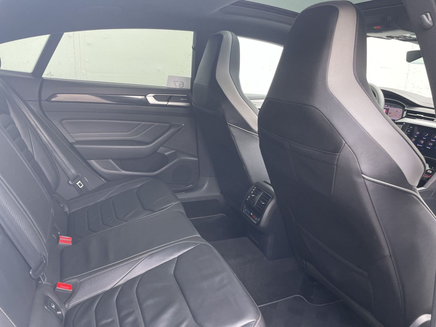 Arteon 2.0TSI DSG 4Motion R-Line Pano/AHK/Kamera