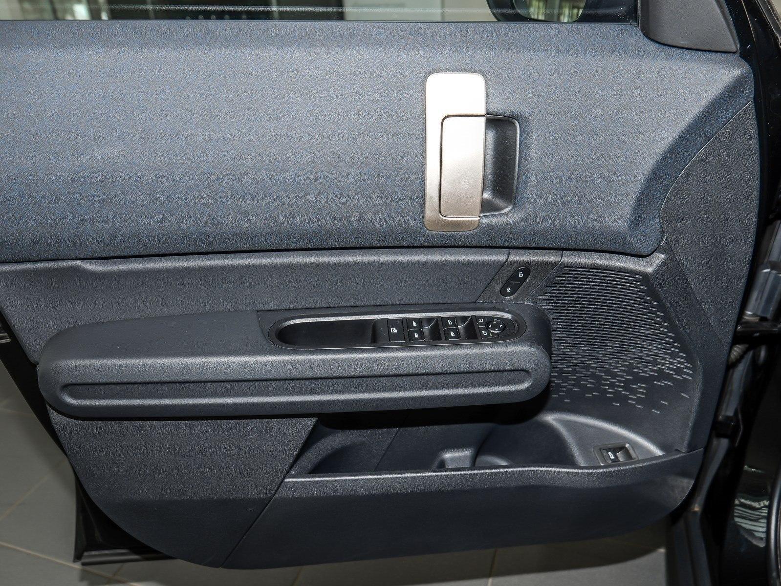 MINI Countryman E Essential SHZ PDC LED