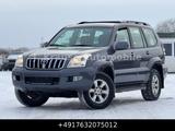 Toyota Land Cruiser 3.0D-4D Exec. Aut. 8Sitze AHK - gebrauchte Toyota Land Cruiser aus dem Jahr 2005