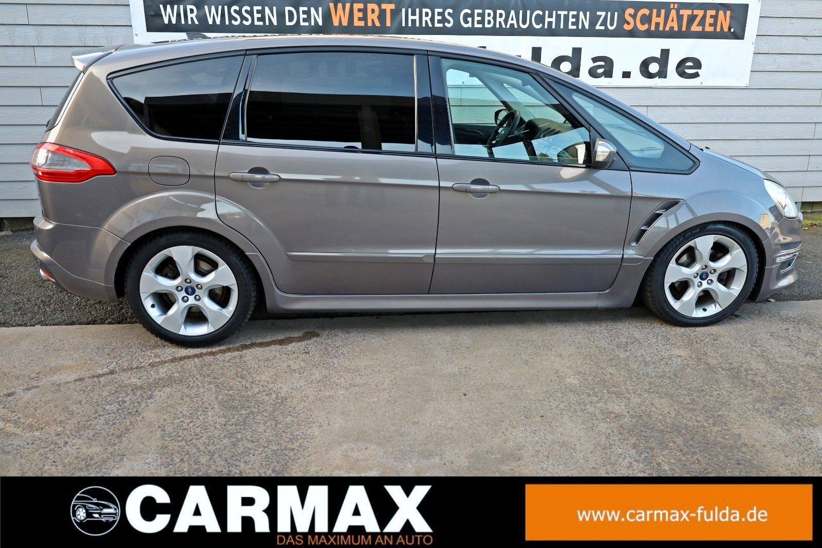 Fahrzeugabbildung Ford S-MAX Titanium S T.Leder,Navi,Xenon,Panorama,SH