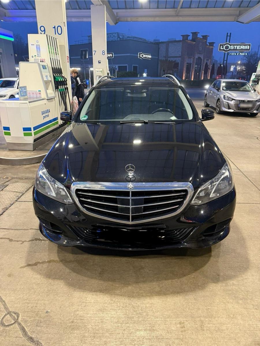 Mercedes-Benz E 220