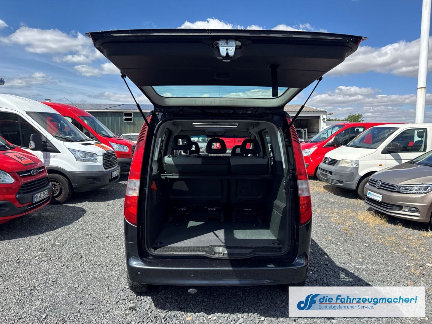 Fahrzeugabbildung Mercedes-Benz Vaneo Compact Van El. Panodach Leder *EXPORT