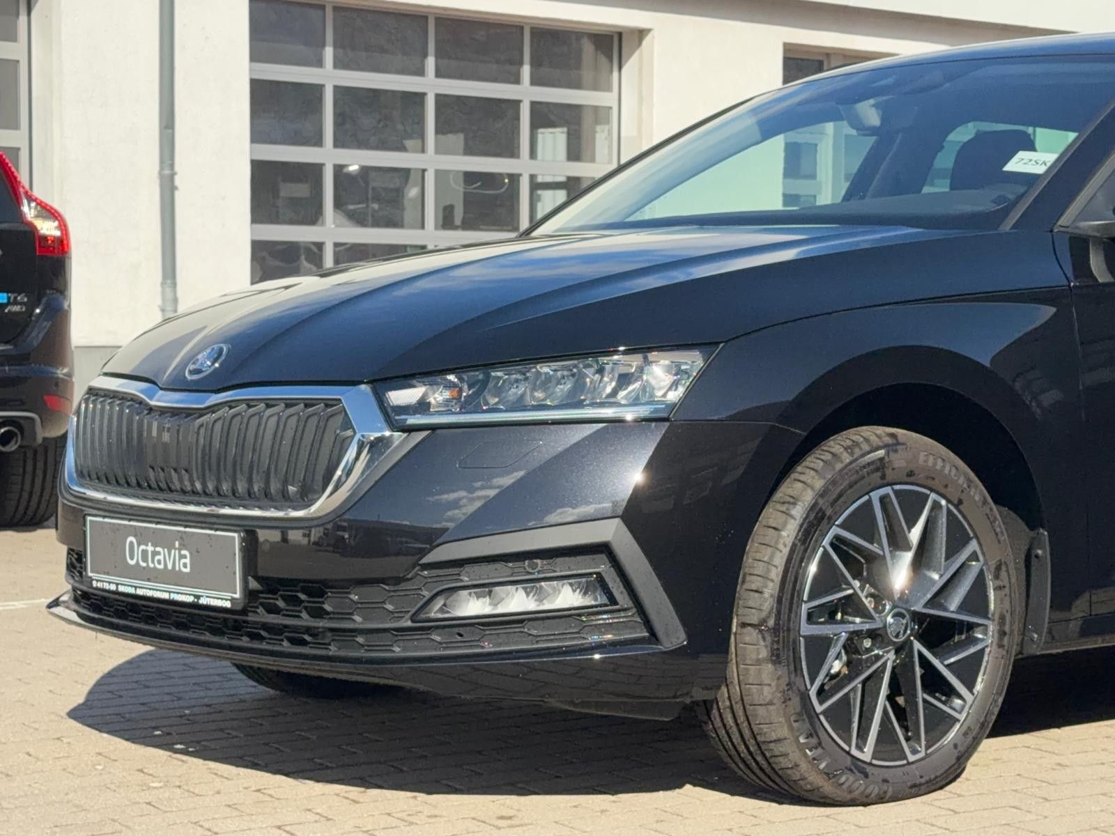 Fahrzeugabbildung SKODA Octavia Combi 2.0 TDI CLEVER *NAVI*ACC*KESSY*BT*