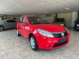 Dacia Sandero Basis mit neu tüv !! 82000 km stand - gebrauchte Dacia Sandero aus dem Jahr 2010