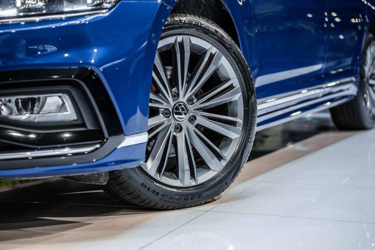 Volkswagen Passat 2.0 TDI DSG Elegance 2x R-Line AHK STAHZG