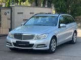 Mercedes-Benz C 220 C -Klasse T CDI BlueEfficiency /Euro6/AHK - Mercedes-Benz C 220: Kombi, Cdi