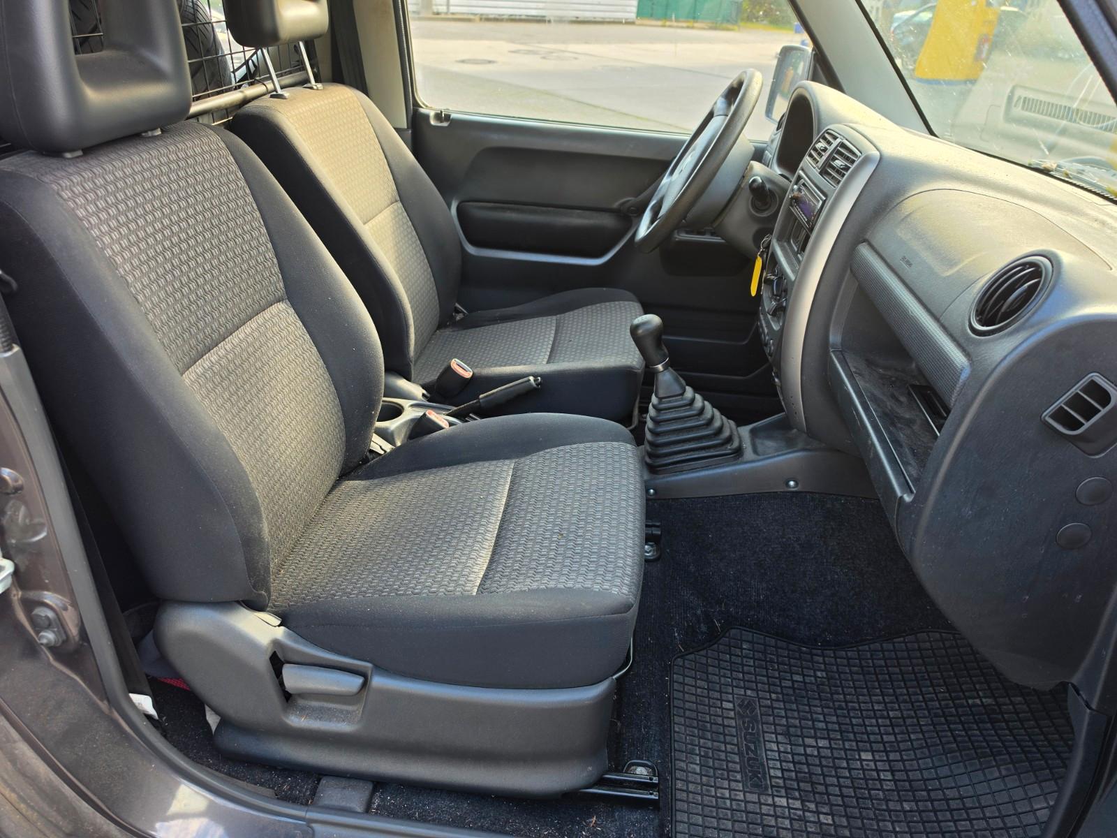 Suzuki Jimny 2012 — rear view