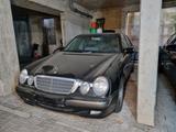 Mercedes-Benz E 240 CLASSIC Classic - Mercedes-Benz E 240 in Stuttgart