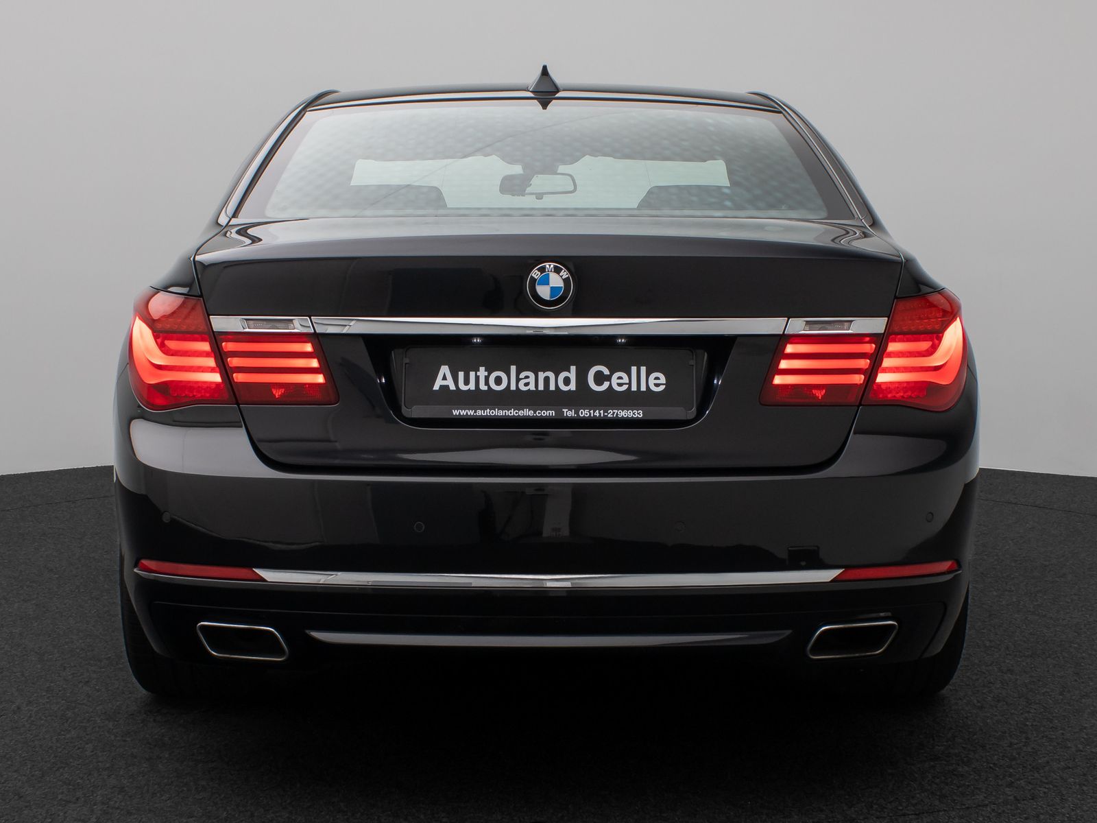 Fahrzeugabbildung BMW 740d xD Glasdach Kamera HUD HiFi Lenkrhzg SoftCl