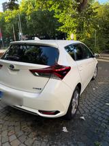 Toyota Auris Hybrid . - Toyota Auris in Köln