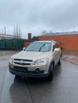 Chevrolet Captiva 2.4 LS 2WD 5-Sitzer LS - Chevrolet Captiva in Duisburg