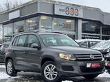 Volkswagen VW-Tiguan *Sithz*NAVI*Temp*PDC*2-Z.Klima*AHK* - Volkswagen Tiguan in Kiel