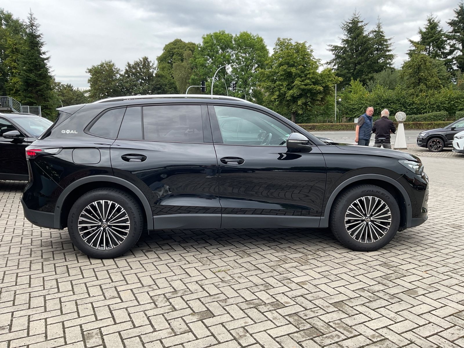 Fahrzeugabbildung Volkswagen Tiguan 1.5 eTSI DSG GOAL,AHK,Kamera,Navi,ACC