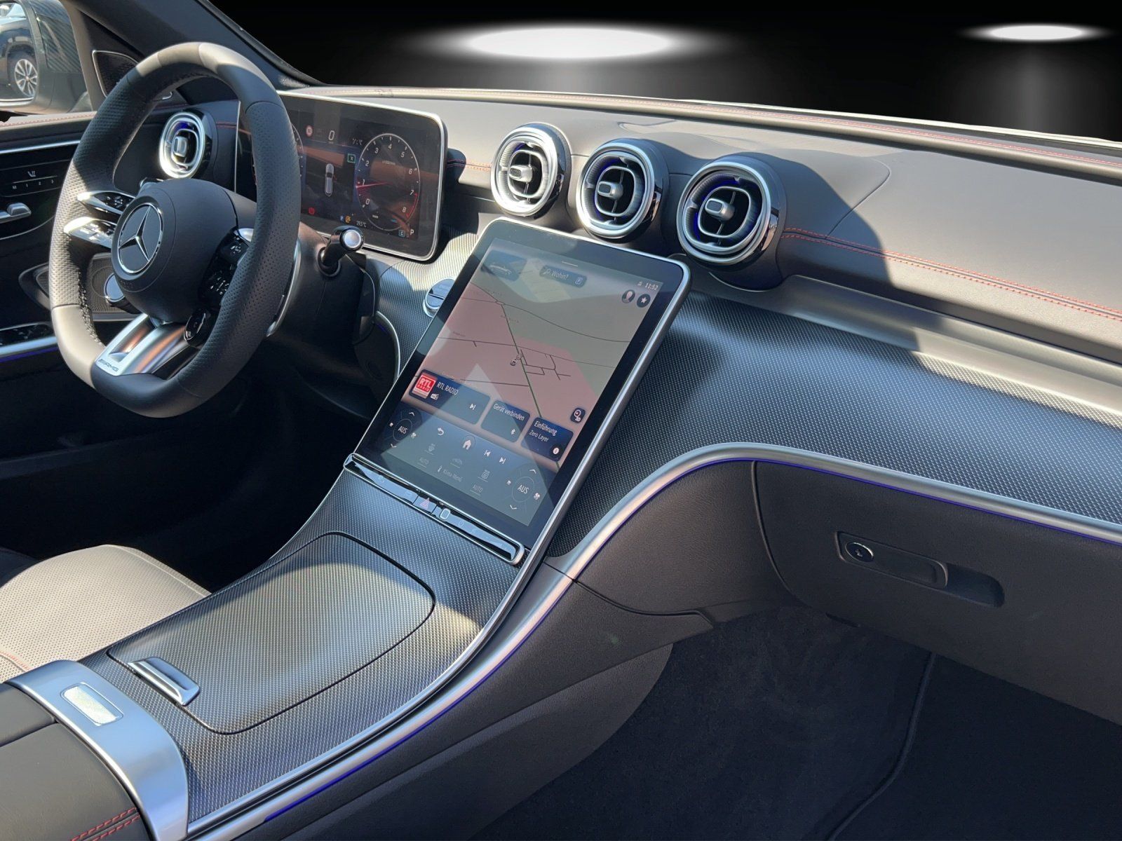 Fahrzeugabbildung Mercedes-Benz Mercedes-AMG C 43 4M T Pano DISTRO Burme Drivers