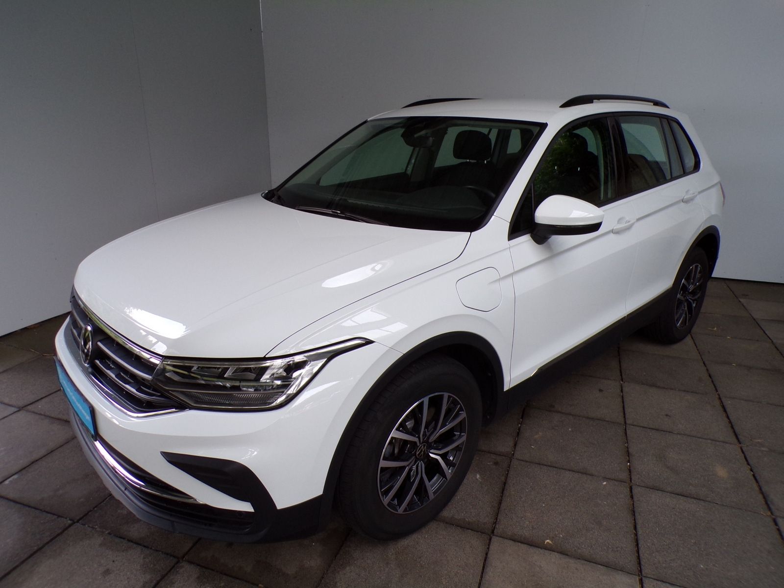 Volkswagen TIGUAN 1.4 TSI DSG LIFE HYBRID AHK NAVI LED'S foto 5