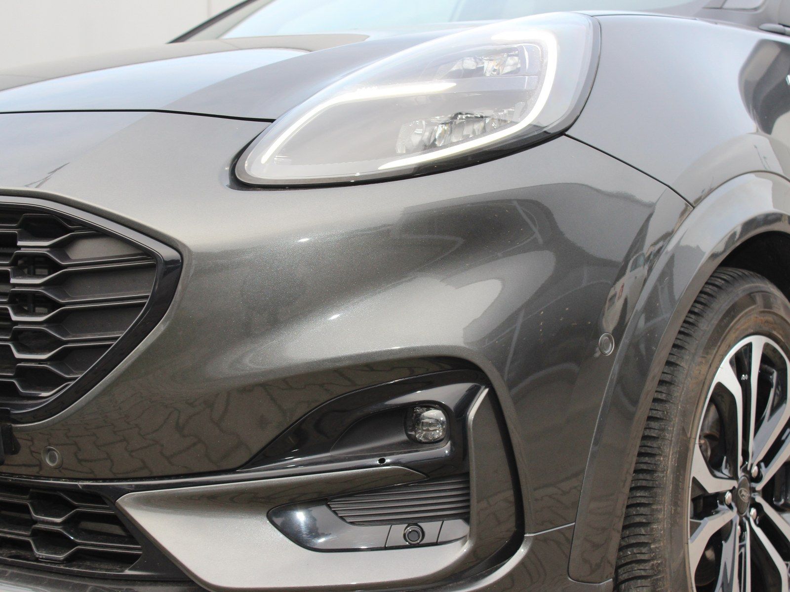 Fahrzeugabbildung Ford Puma ST-Line X 1,0 EcoBoost Mild Hybrid