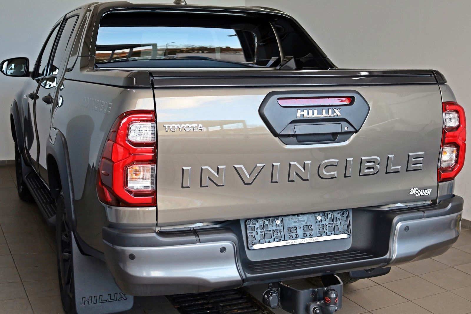 Fahrzeugabbildung Toyota Hilux 2.8 D-4D Invincible Sport,el.Rollo,JBL,AHK