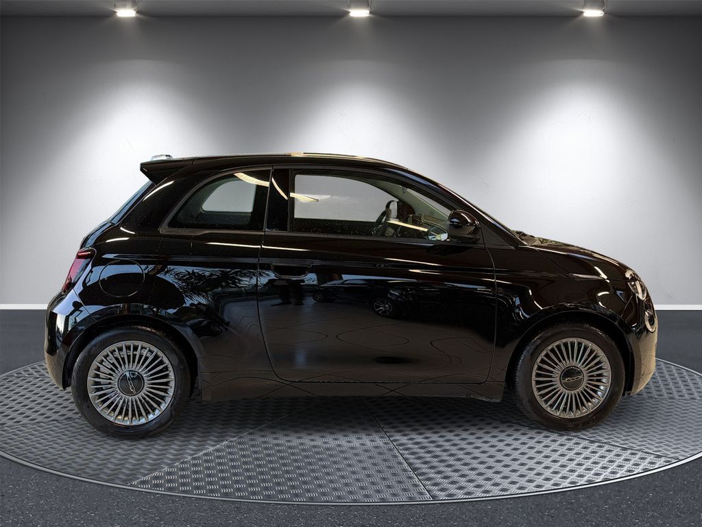 Fiat 500 Icon-100 % Elektro – Bild 5 von 15