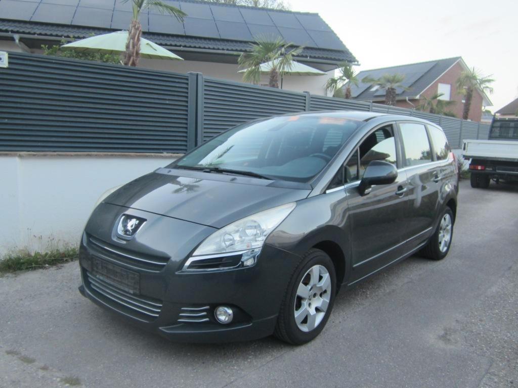 Peugeot 5008 Active Euro-5 Klima Alufelgen PDC AHK