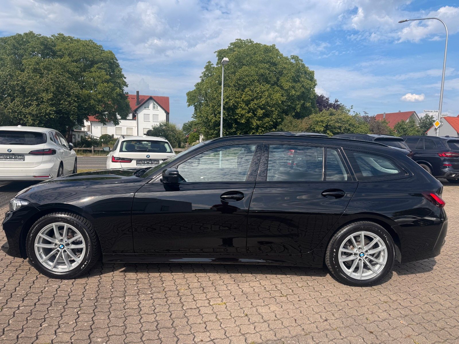 BMW 318i Touring KAMREA NAVI DAB KLIMAAUTOMATIK foto 5
