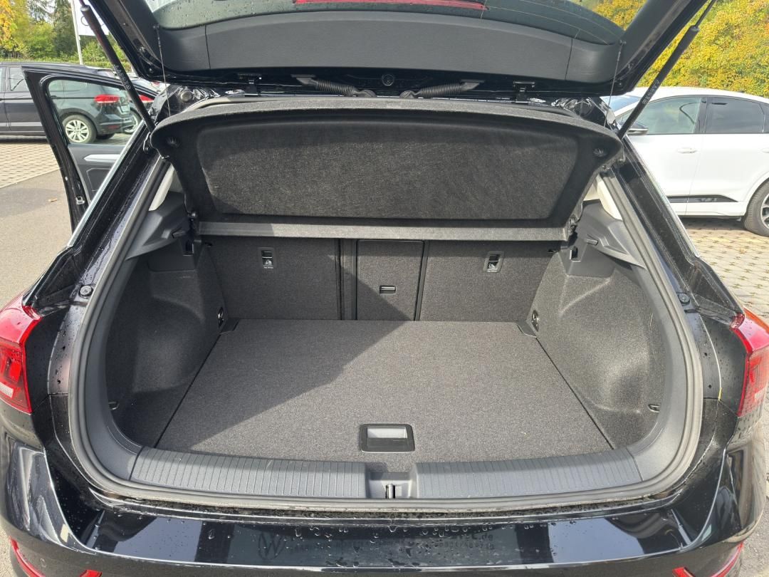 Fahrzeugabbildung Volkswagen T-ROC Life GOAL 1.5 l TSI OPF 110 kW (150 PS) 7-