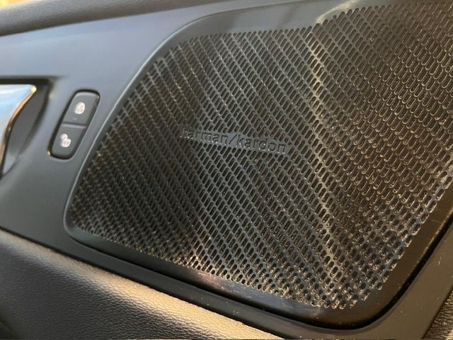 Fahrzeugabbildung Volvo XC60 Momentum Pro 2WD NAVI LEDER ALU