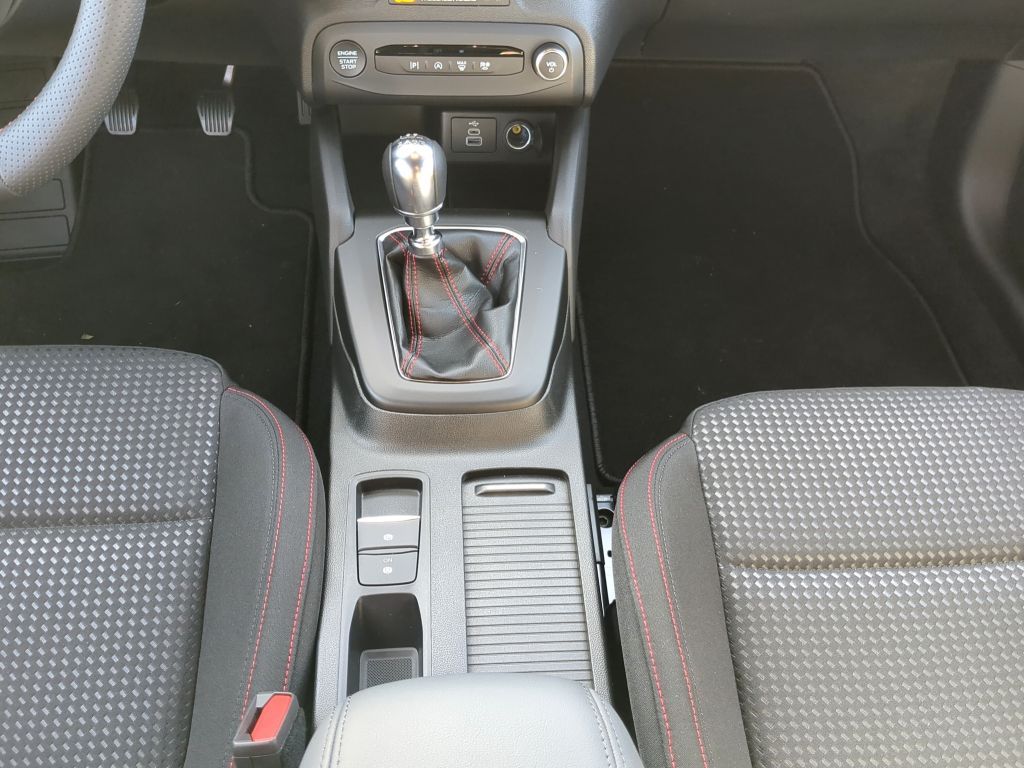 Fahrzeugabbildung Ford Focus Turnier ST-Line 1.0 Ecoboost