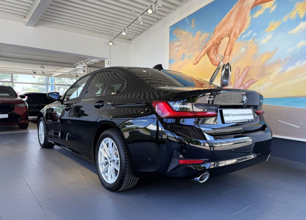 BMW 330e  Advantage KAM+KOMF+ACC+LASER+HUD+SPUR+DAB foto 7