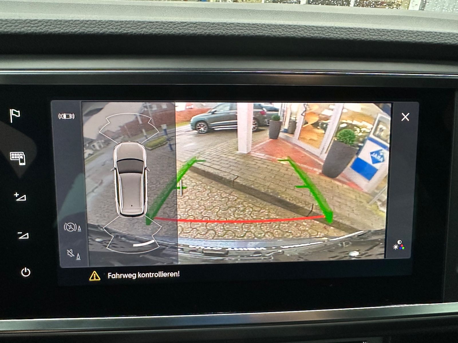 Fahrzeugabbildung SEAT Ateca 2.0 TDI FR DSG AHK/Navi/Dinamica/Beats