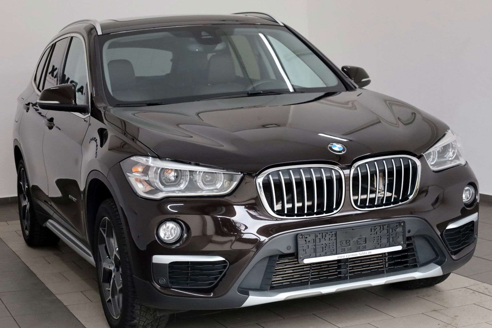 Fahrzeugabbildung BMW X1 xDrive 20 i xLine Leder,Navi,LED,Panorama,SH