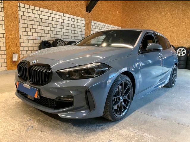 BMW 120i M-Sport Shadow Line +  HIFI  beh. Lenkr.