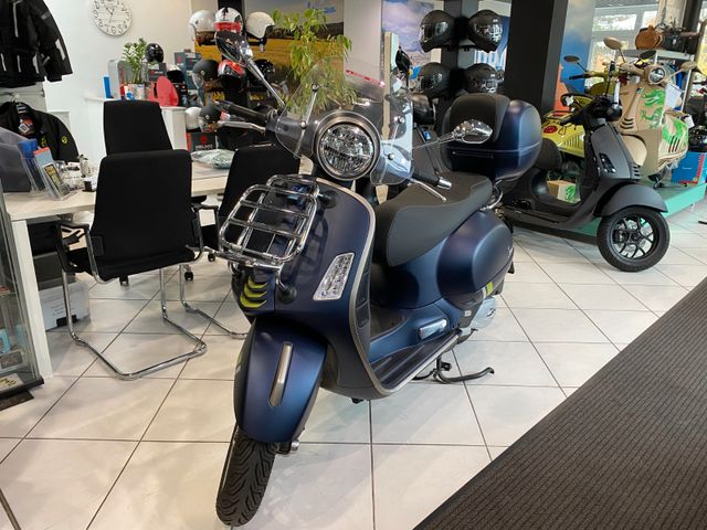 Vespa GTS 125 supertech  RST