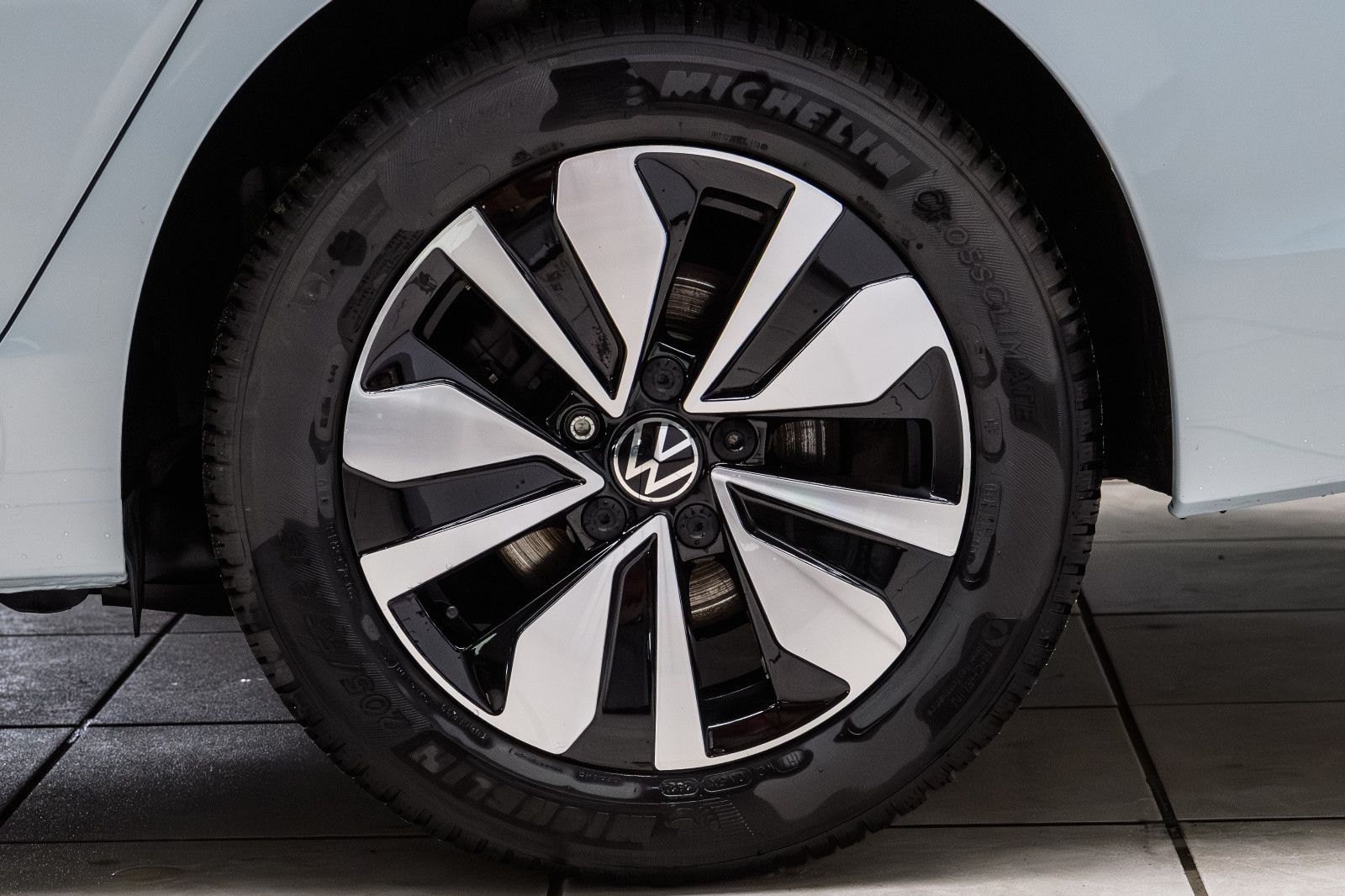 Fahrzeugabbildung Volkswagen Golf VIII Variant Goal 1.5 eTSI DSG LED+KAM+APP