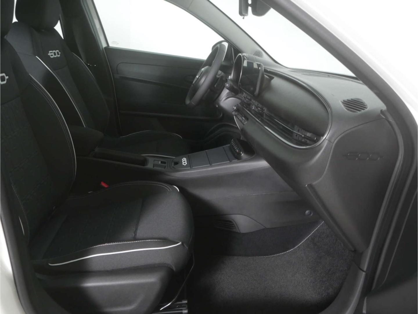 Fiat 600 hybrid 1.2 T3 Business Edition, миниатюра 25