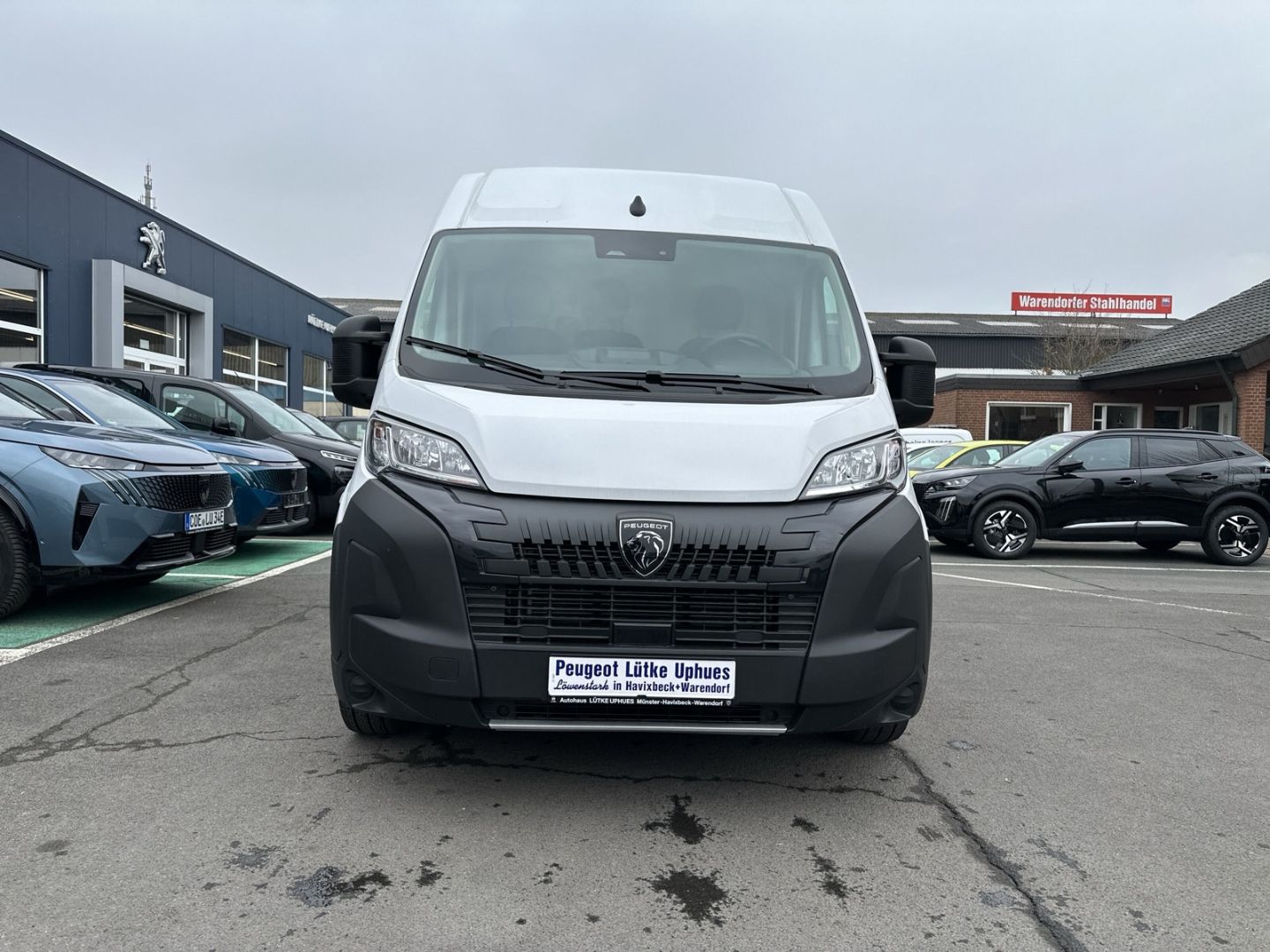 Fahrzeugabbildung Peugeot Boxer 2.2 Kastenwagen 335 L2H2 BlueHDi 140 SHZ
