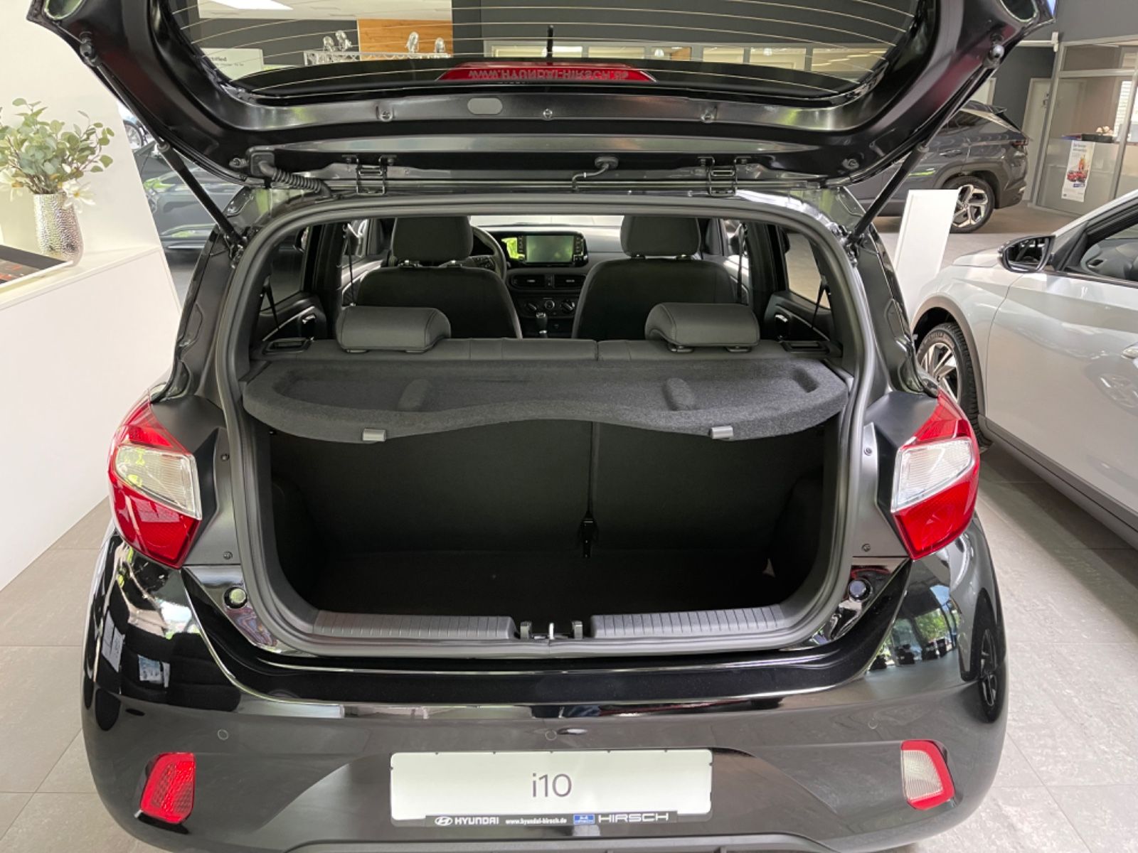 Fahrzeugabbildung Hyundai i10 1.0 MJ23 Connect & Go NAVI KAMERA SHZ